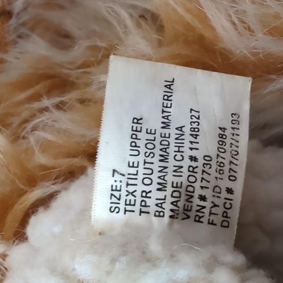 Fuzzy furry warm boots - Picture 3 of 4